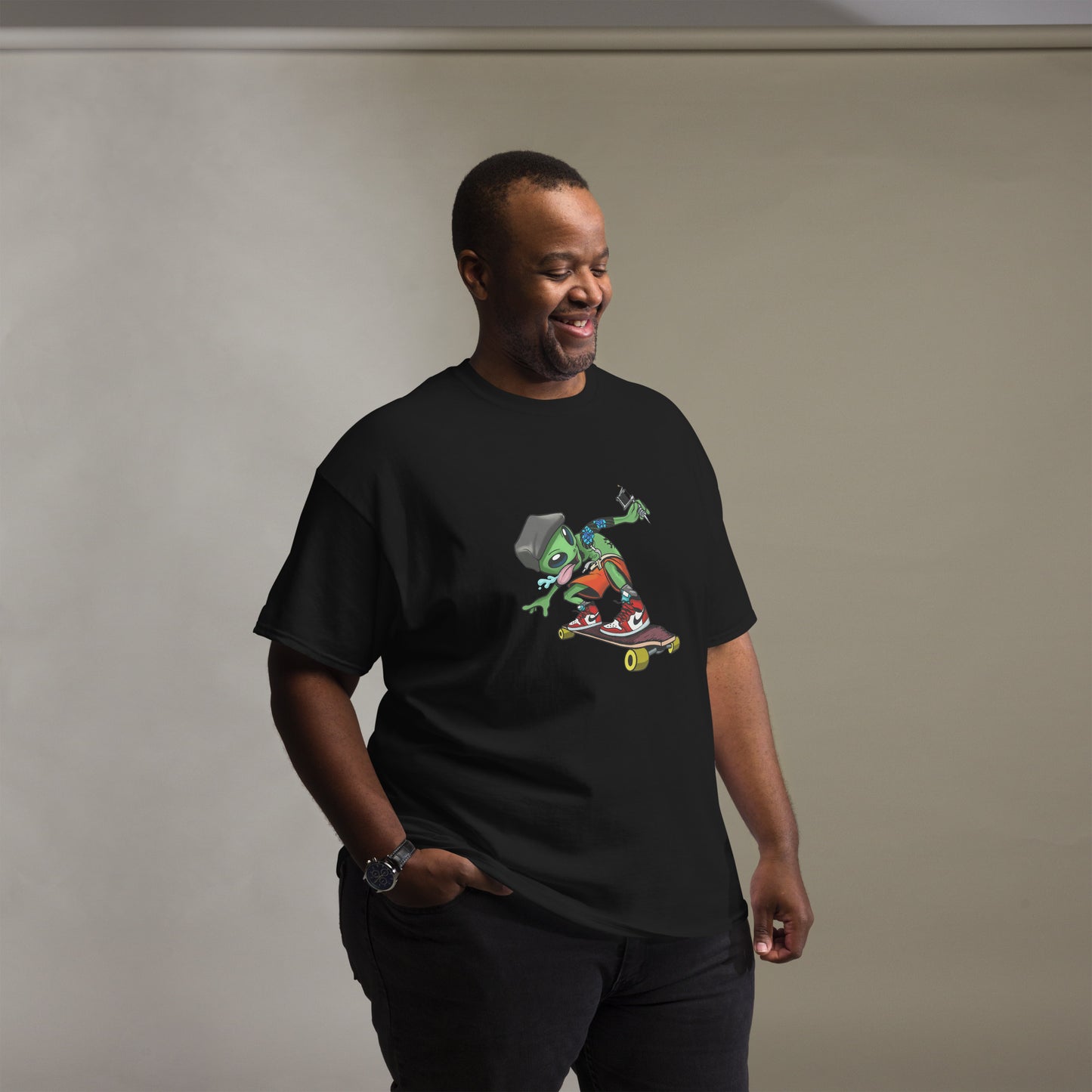 Alien Skater Men's classic tee