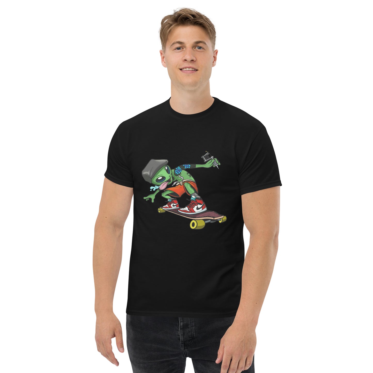 Alien Skater Men's classic tee