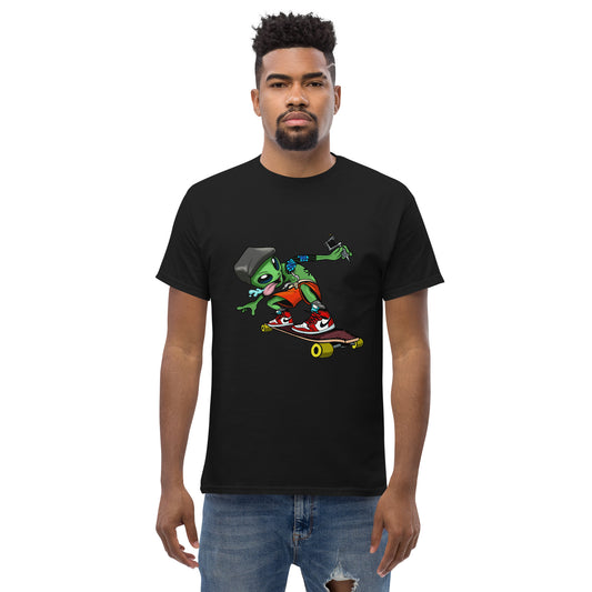 Alien Skater Men's classic tee